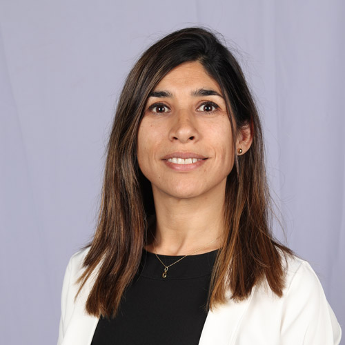 Miembros: Claudia Arizaga